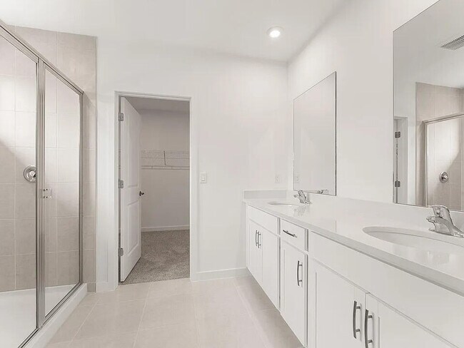 Building Photo - 7292 Lenora Ln