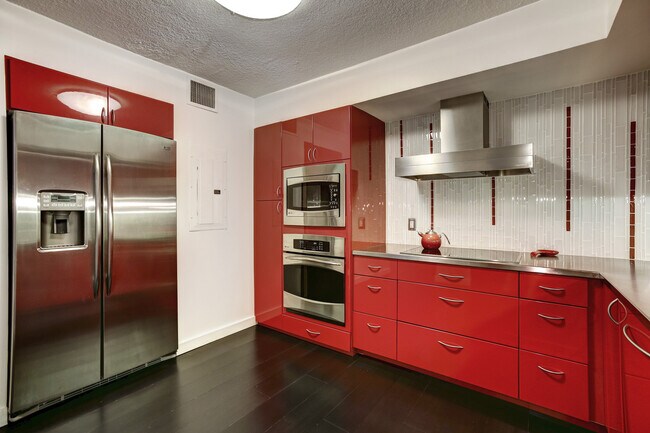 Building Photo - Application Fees Waived! Contemporary 2 Bed 2.5 Bath Condo in Georgetown's Iconic Flourmill Condo...