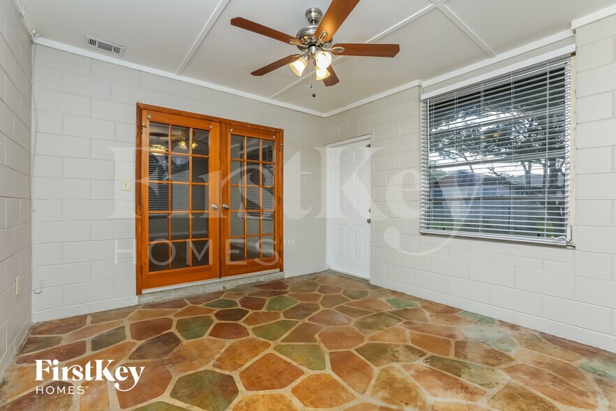 Building Photo - 1381 Viburnum Ln