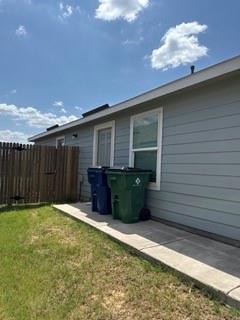 Building Photo - 2402 Hesperus Ave