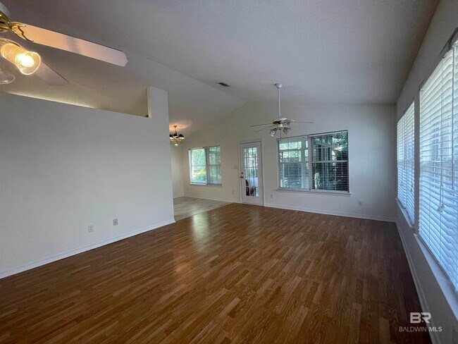 Building Photo - 110 Covey Run Pl