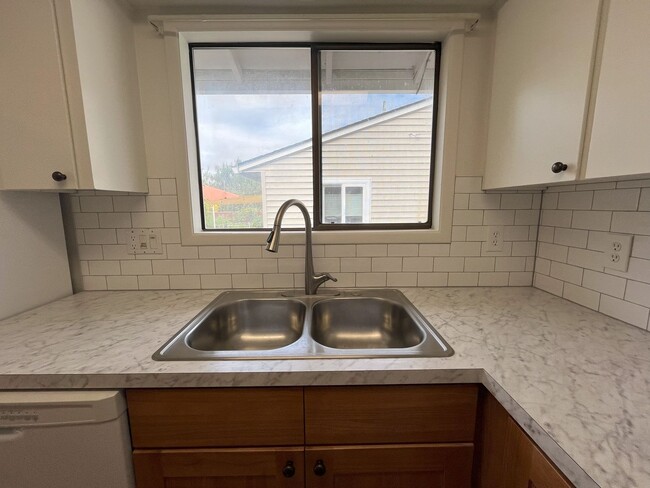 Building Photo - Full of Light—Your Next Home Awaits!