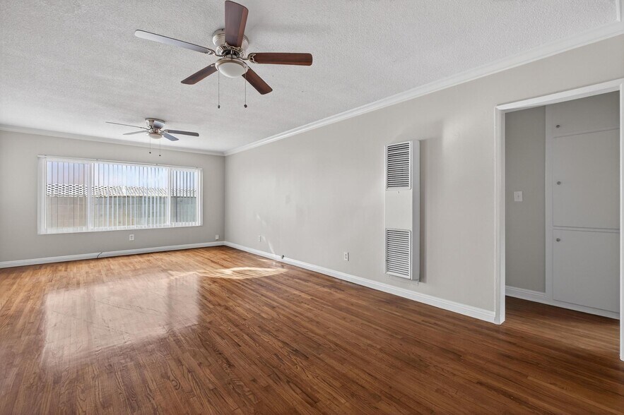 Building Photo - 25218 Loytan St