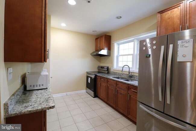 Building Photo - 4006 Buckman Rd