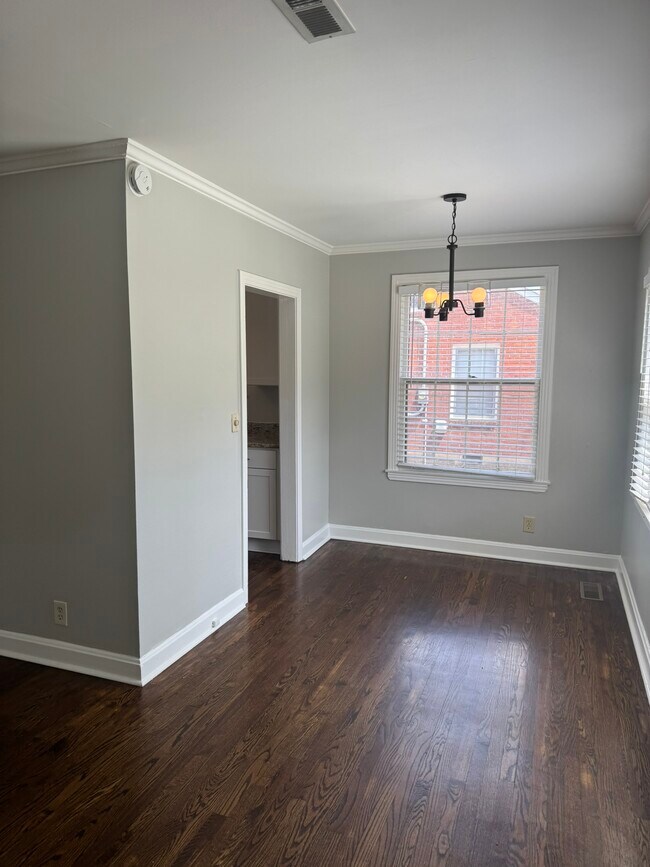 Building Photo - 5532 Kendall Dr