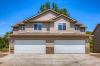 Building Photo - 306 SE 30th