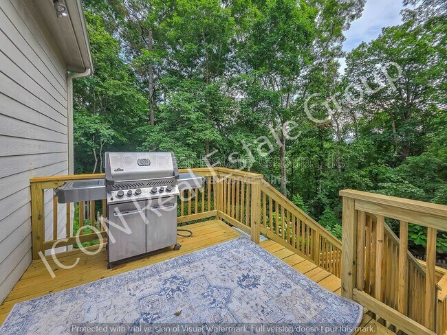 Building Photo - 104 Rock Creek Ln