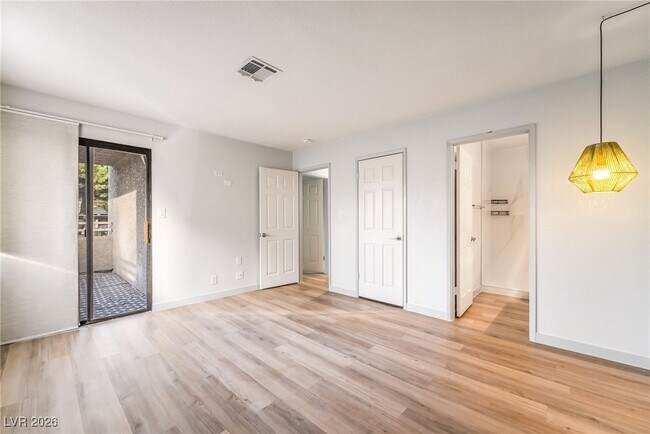 Building Photo - 5004 S Rainbow Blvd