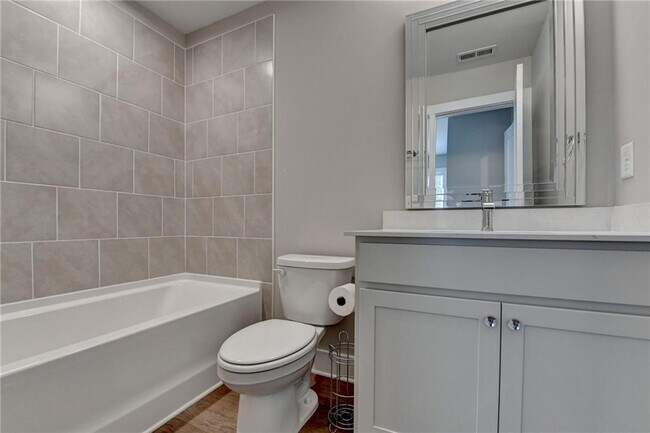 Building Photo - 106 Pinecone Pkwy