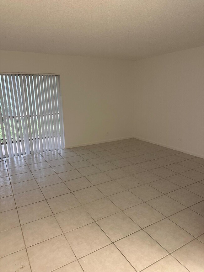 Building Photo - 602 NW 13th St