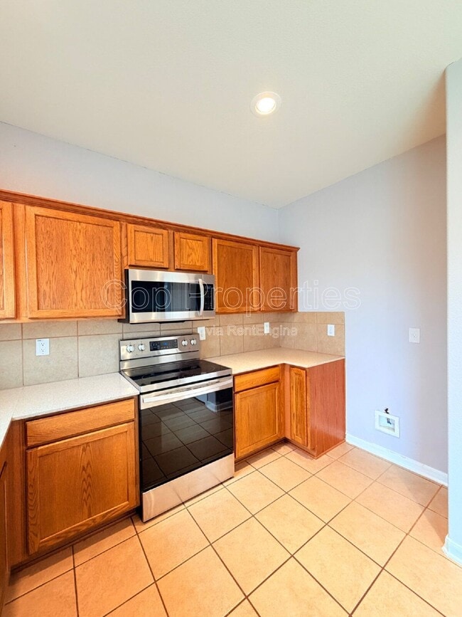 Building Photo - 6711 Buckhorn Cliff