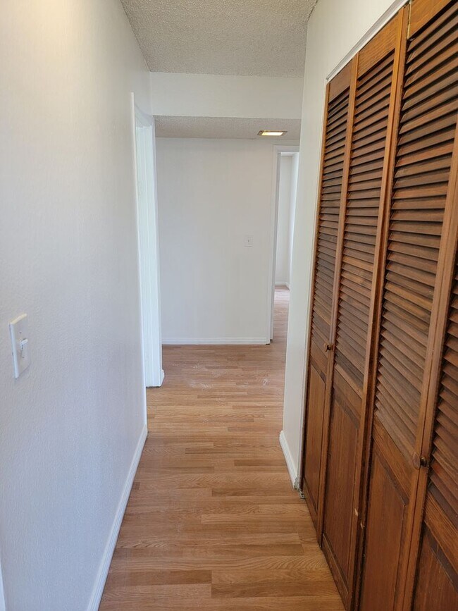 Building Photo - Beautiful 4 Bedroom Home in Palmdale!