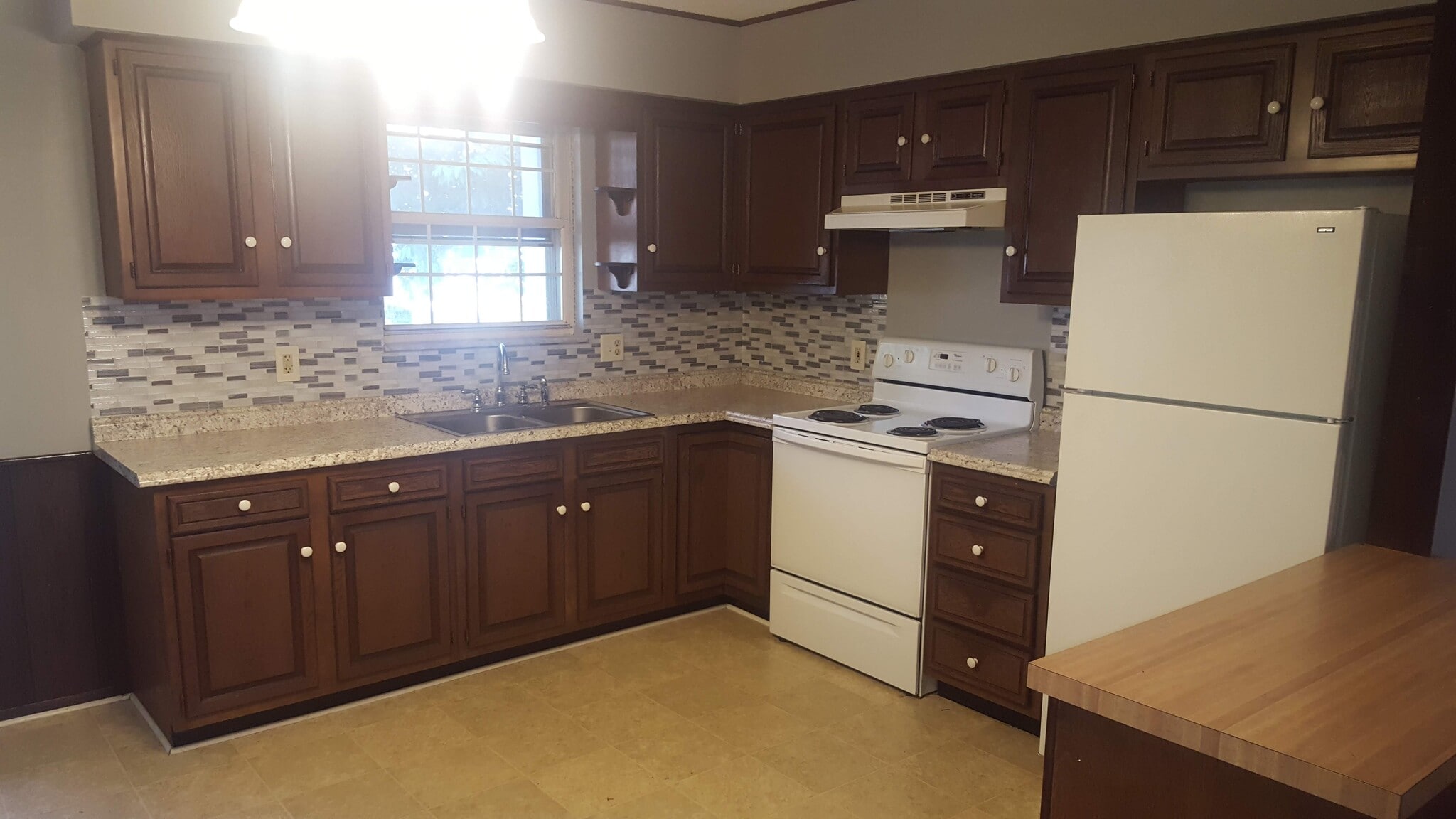 Kitchen - 212 Harrison St