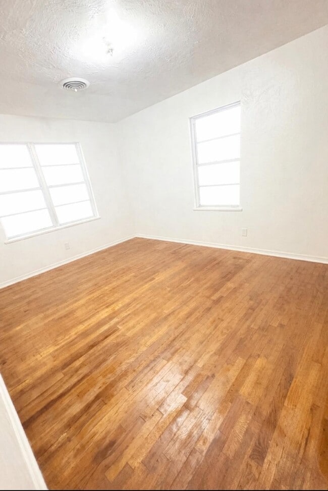 Building Photo - 2108 Horn Rd