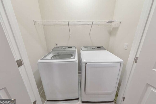 Building Photo - 413 Bishop Ln