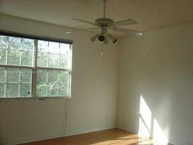 Building Photo - 1354 Veracruz Ln