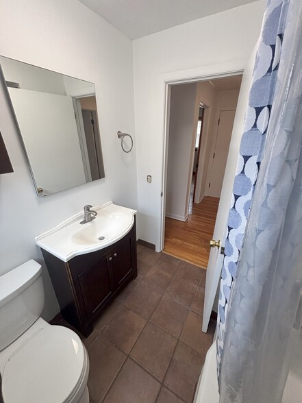Bathroom 3 - 1125 Bohland Ave