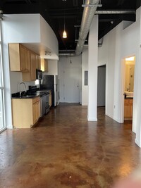 Building Photo - 420 N Adams St