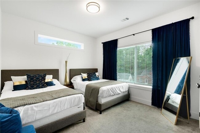 Building Photo - 255 Mathewson Pl SW