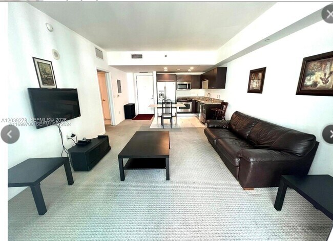 Building Photo - 951 Brickell Ave