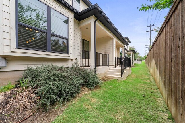 Building Photo - 12317 Maypole Bend