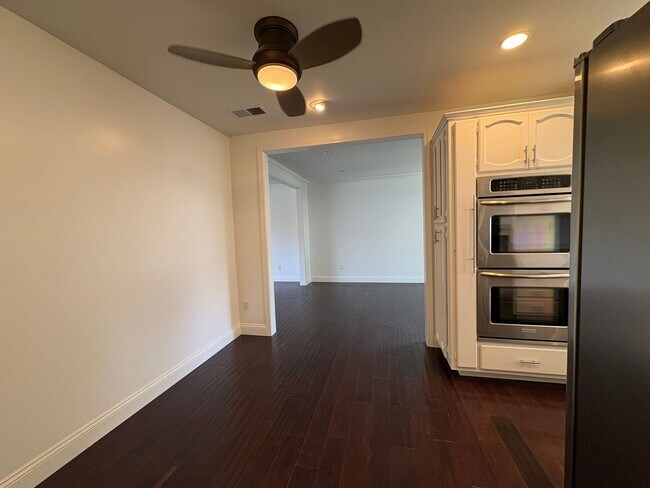Building Photo - Spacious House - 2 stories - 4 Bedrooms + 2.5 Baths & large 2 car garage
