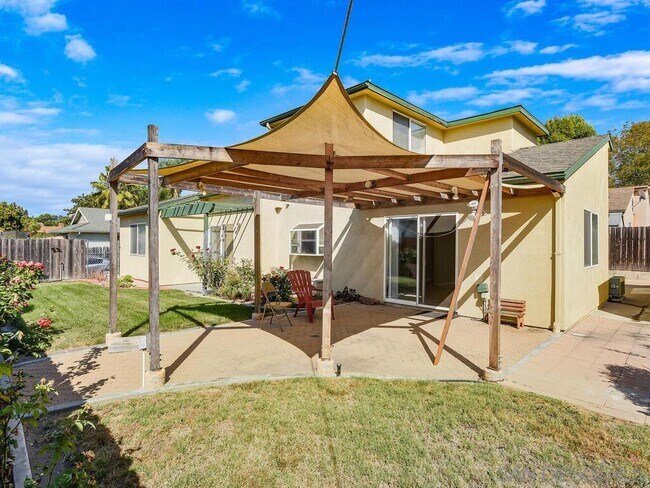 Building Photo - 8152 Zealand Way