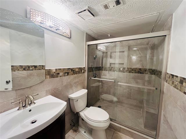 Building Photo - 3709 Yaupon Dr