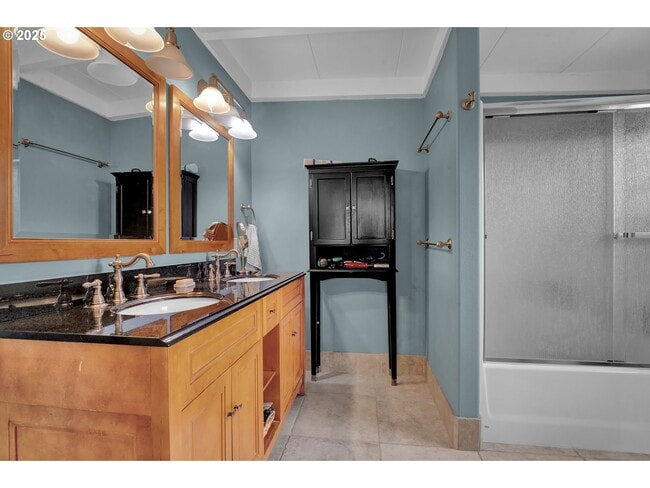 Building Photo - 679 Kingwood St