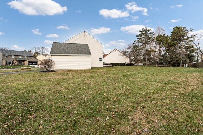 Building Photo - 2236 Sunleaf Ct