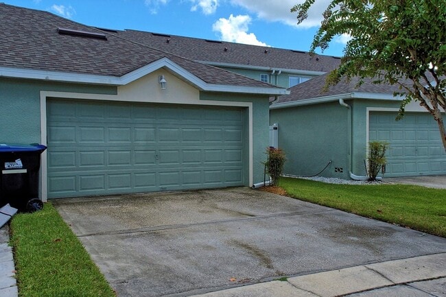 Building Photo - 3bed / 2.5 bath, 2-story townhome with 2-car garage in Avalon Park