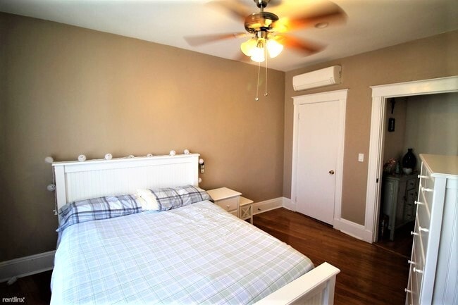 Building Photo - 54 Dwight St