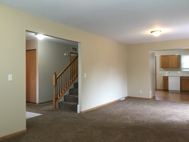 Building Photo - 481 Pheasant Chase Dr