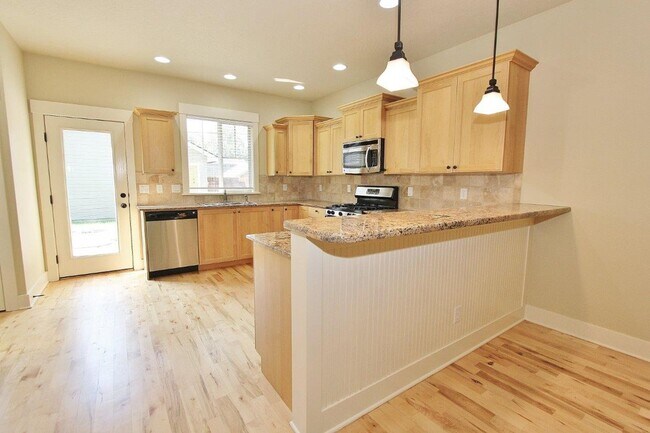 Building Photo - Immaculate Home w/Open Floor-Plan Nestled on the Boise Bench