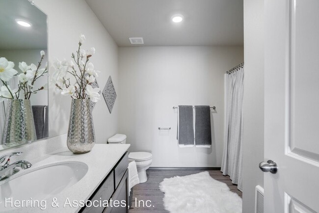 Building Photo - 2272 S Nevada Ave