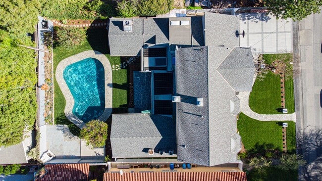 Building Photo - 5 bedroom, 5.5 bath, 4800 sq ft Prime Studio City Home with Pool and Hollywood Hills views