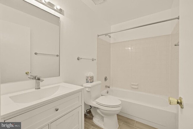 Building Photo - 2 Spindrift Way