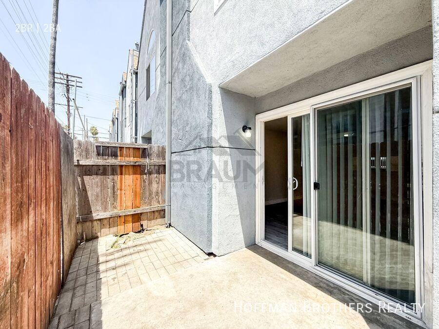 Building Photo - 14257 Friar St