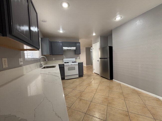 Building Photo - 5344 Dawes Ct