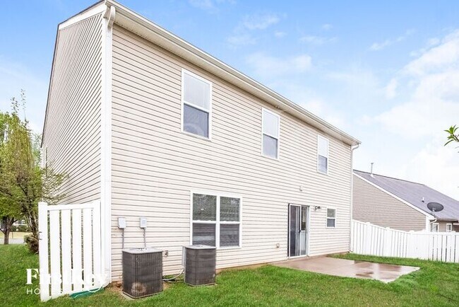 Building Photo - 2425 Sweet Birch Ct