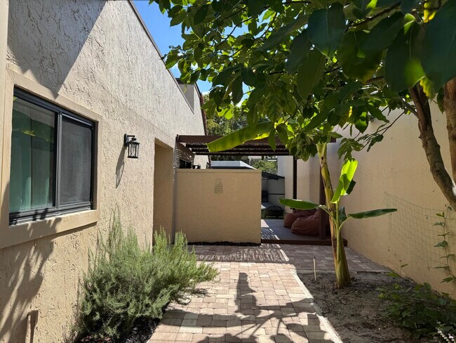 Building Photo - 21356 Sonesta Way