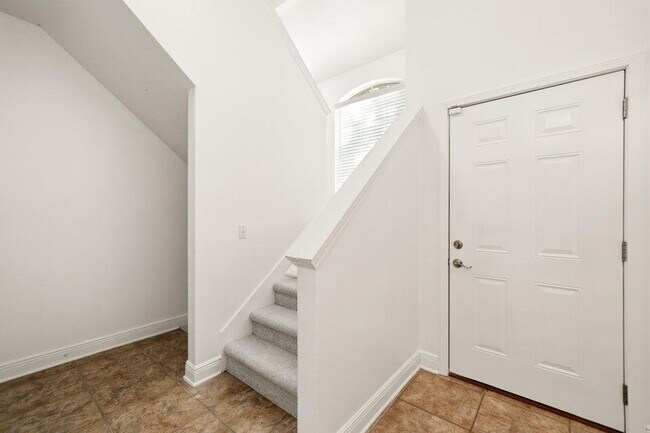 Building Photo - 2168 Hadleigh Hills Ct