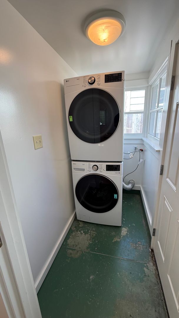 Building Photo - Epic REA - Expansive 2BD/ 1BA with Huge Garage in the Outer Mission