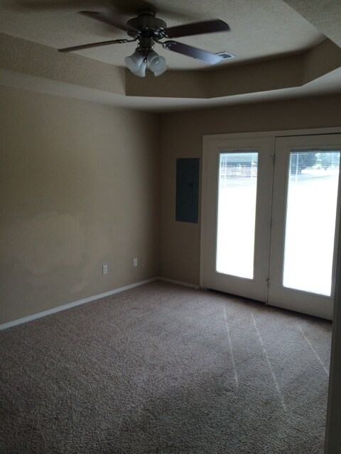 Building Photo - 1307B-1307B Clinic Ln