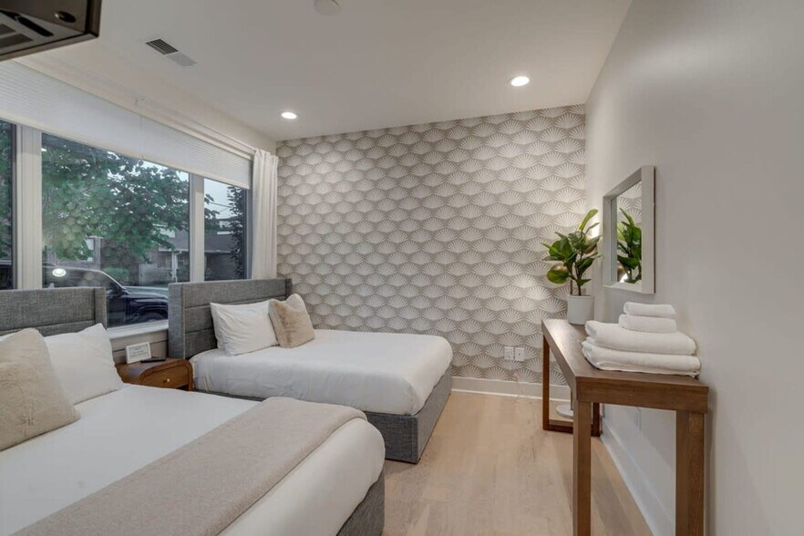 Building Photo - 1035a Scovel St