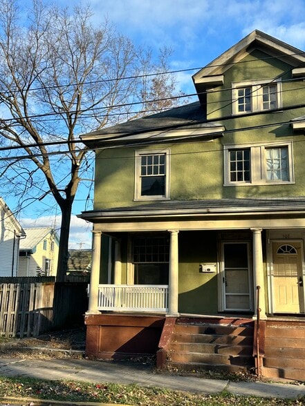 Front - 106 S Raleigh St