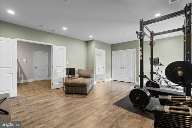 Building Photo - 8506 Pine Springs Dr