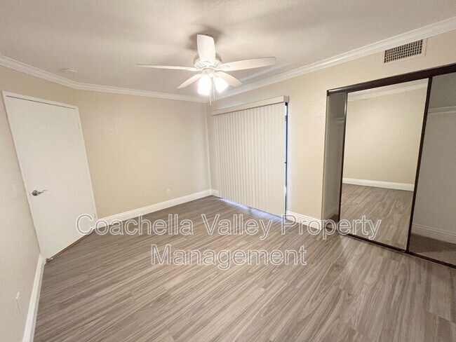 Building Photo - 41469 Woodhaven Dr W