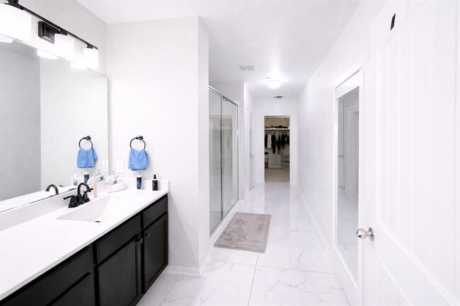 Building Photo - 12107 Riprap Dr