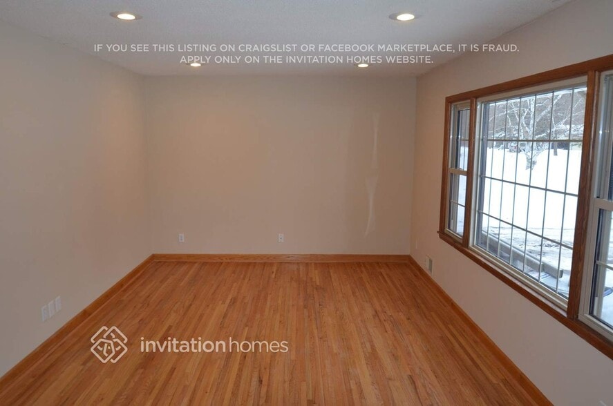 Building Photo - 707 Keniston St N